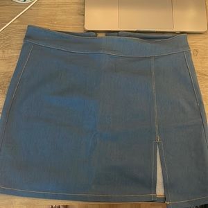 Vici size large mini skirt new without tags